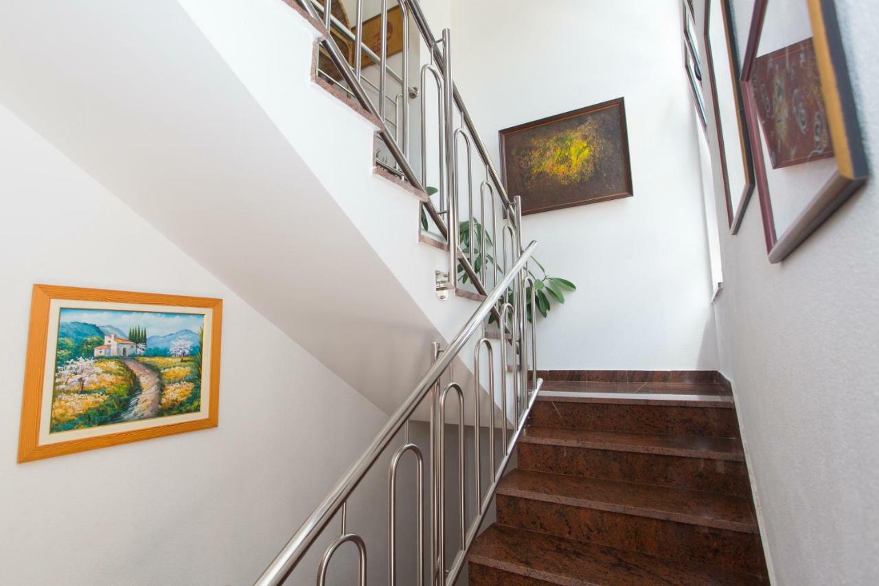 Apartments Mihic Makarska Dış mekan fotoğraf